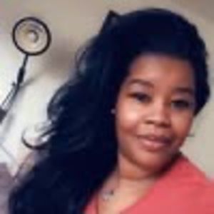 Meet your Posher, Antonia